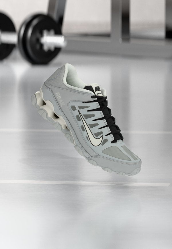 Nike Performance M NIKE REAX 8 TR MESH - Training shoe - grey fog/sail/black