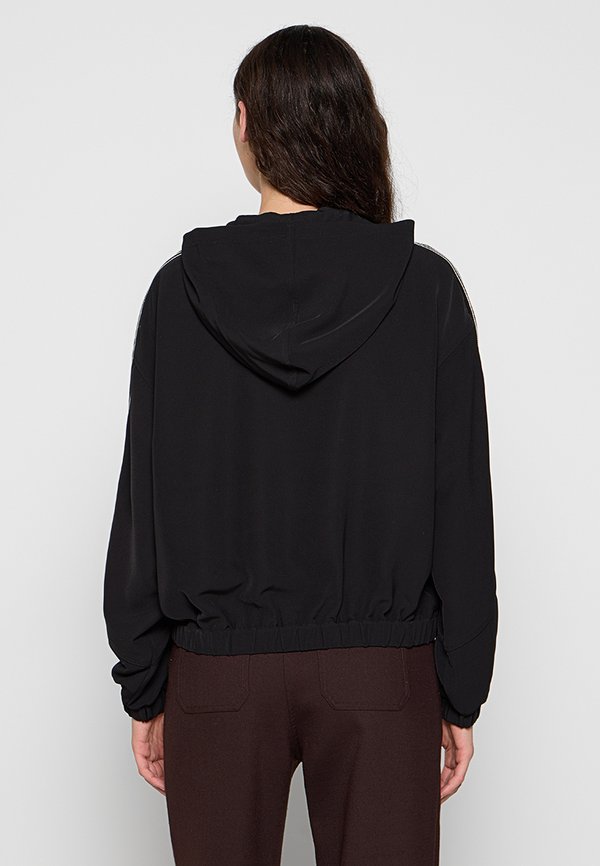 TWINSET