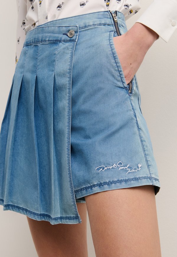 KARL LAGERFELD DISNEY PLEATED SKORT