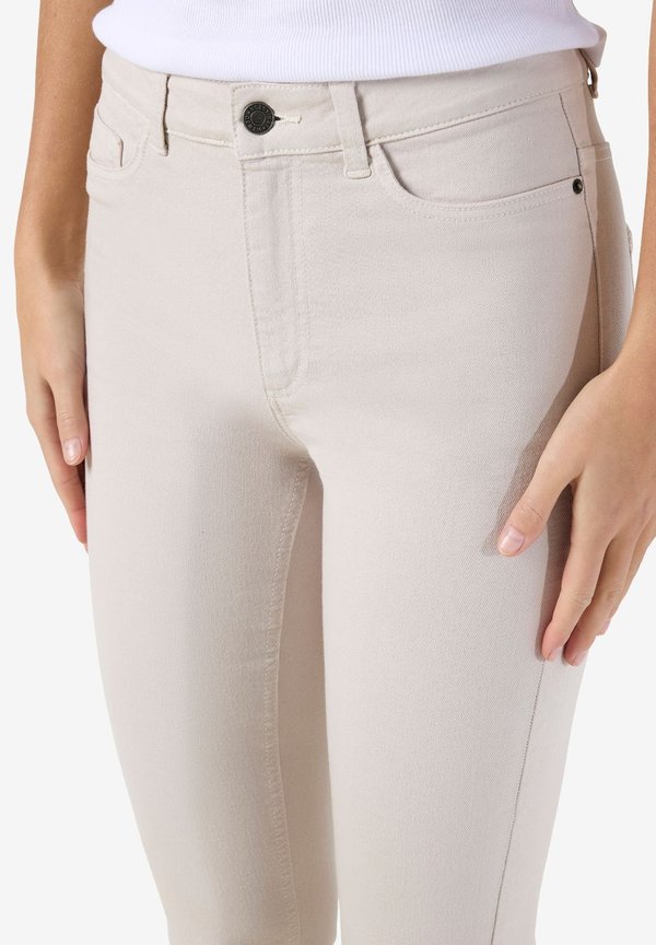 Noisy May NMCALLIE SKINNY JEANS
