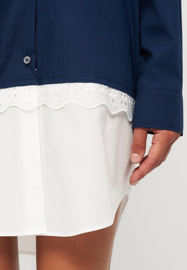 MOSCHINO JEANS