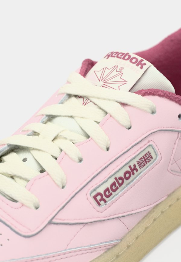 Reebok Classic CLUB C 85