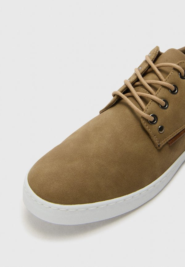Pier One by Zalando