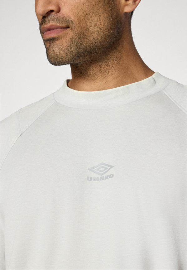 Umbro WASHED HIGH NECK BOXY TEE