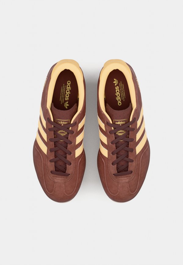 adidas Originals GAZELLE STACK W