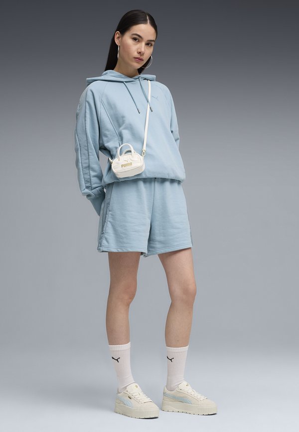 Puma HER HIGH-WAIST SHORTS - Shorts - seafoam