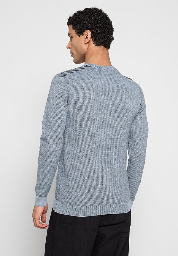 NO EXCESS CREWNECK PLATED STRUCTURE