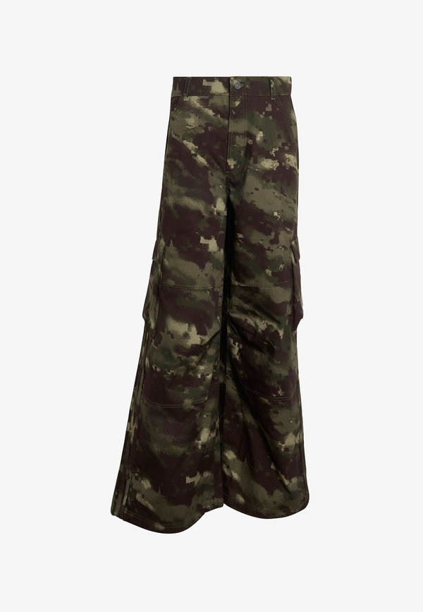 adidas Originals ADIDAS ORIGINALS CAMO PANTS - Cargo trousers - olive strata