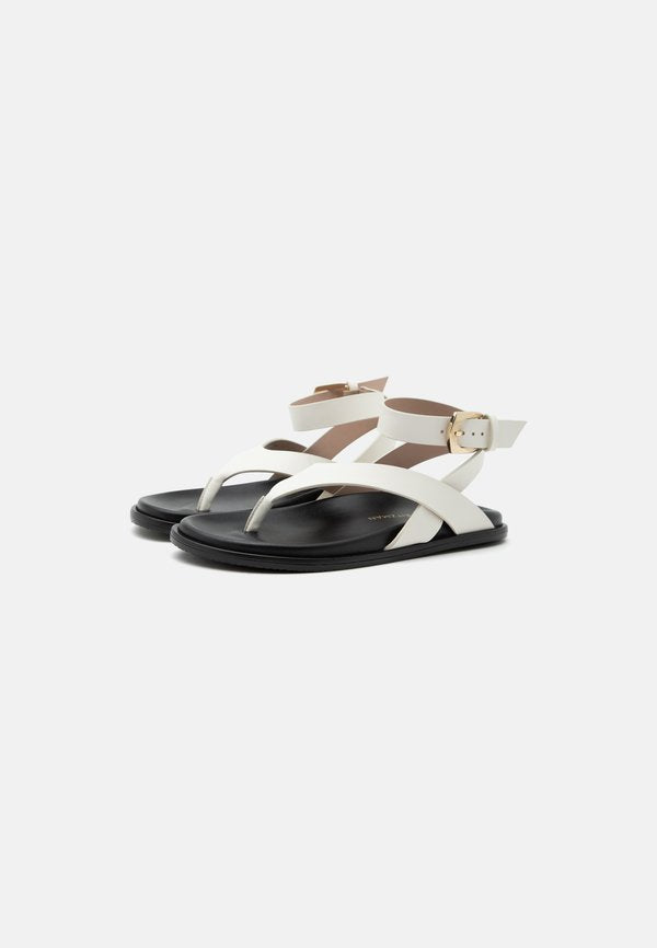 Stuart Weitzman MARYKATE