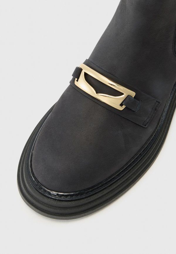 Pollini