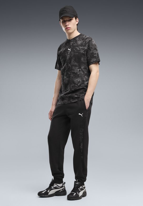 Puma PUMA SPORT CAMO FLEECE SWEATHOSE - Tracksuit bottoms - black