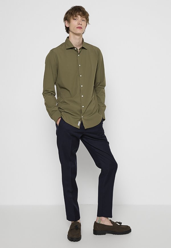 Michael Kors SLIM FIT