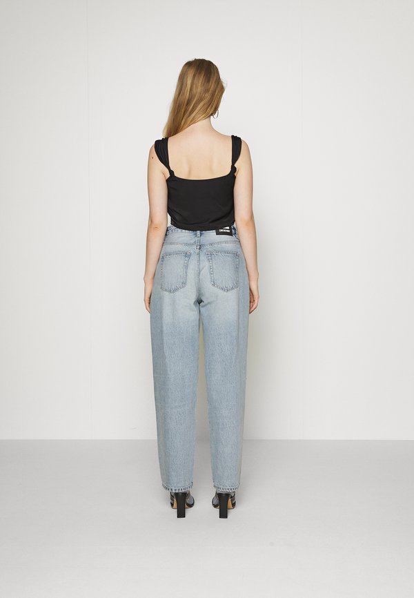 NA-KD LISA LENA KNOT DETAIL FLOWY