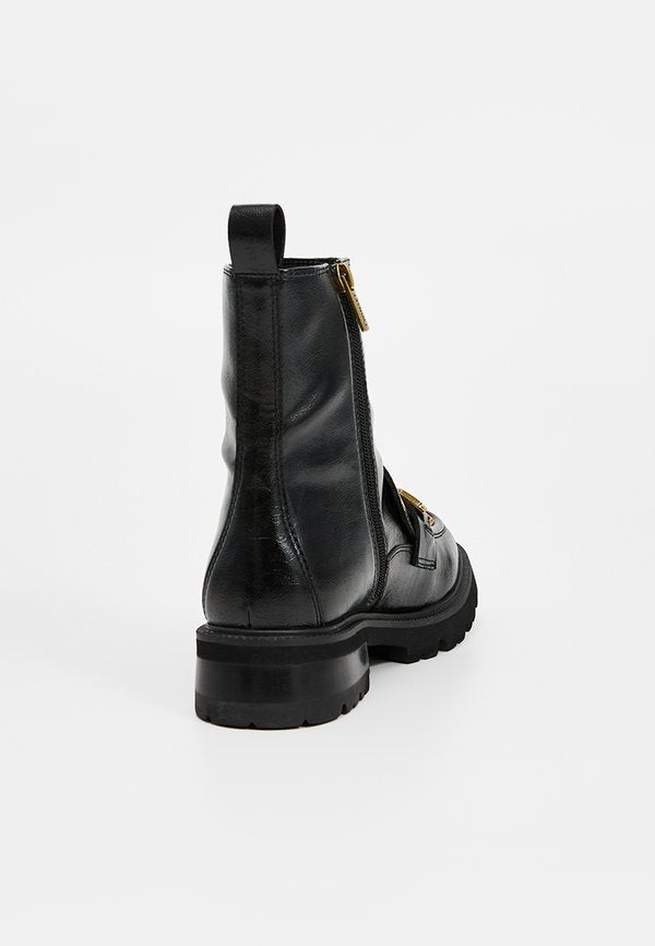 TWINSET