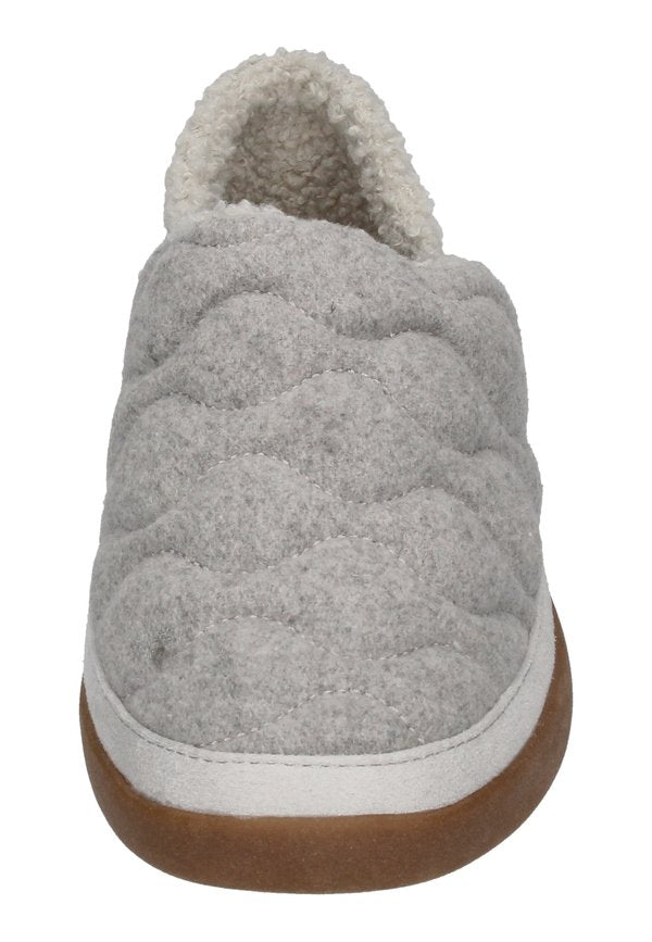 TOMS EZRA