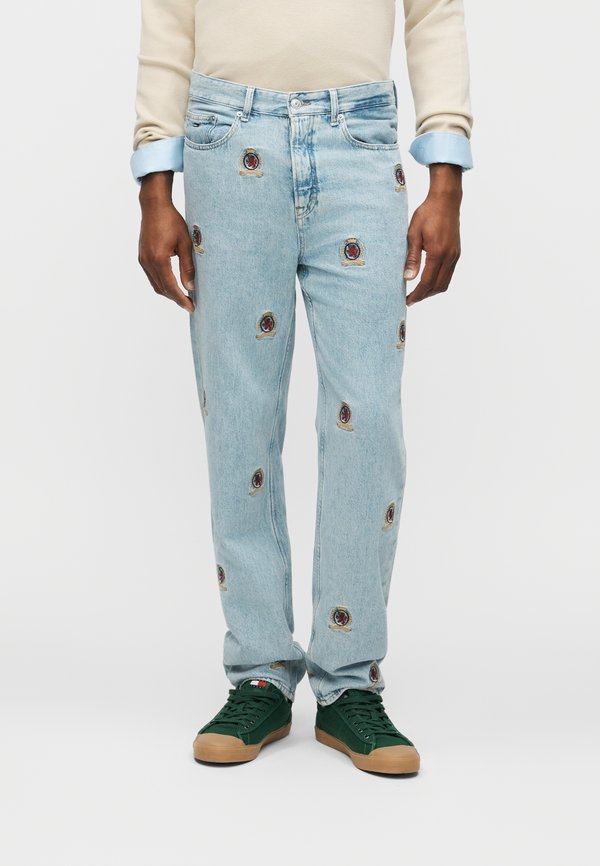 Tommy Jeans SONNY EMBROIDERY REGULAR TAPERED LEG JEANS