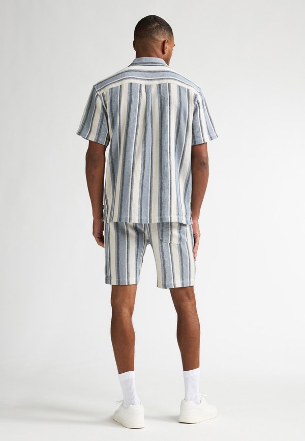 Petrol Industries MEN SHIRT SHORT SLEEVE AOP