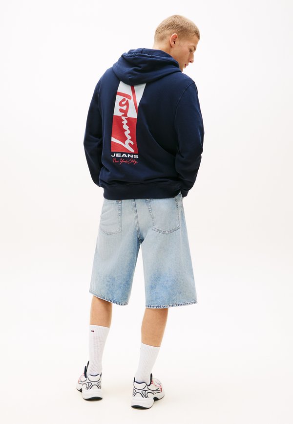 Tommy Jeans SIGNATURE BACK LOGO TERRY DRAWSTRING HOODY