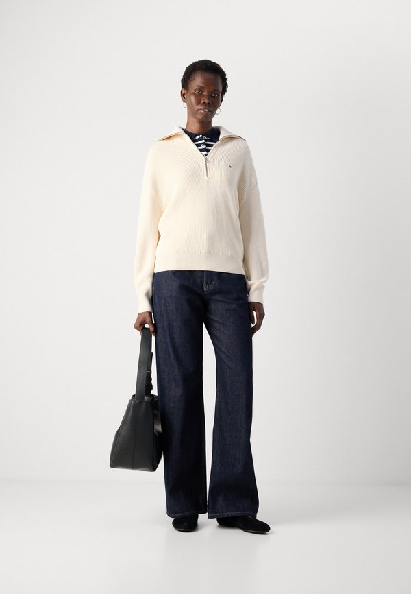Tommy Jeans MIA SELVEDGE RELAXED STRAIGHT LEG JEANS