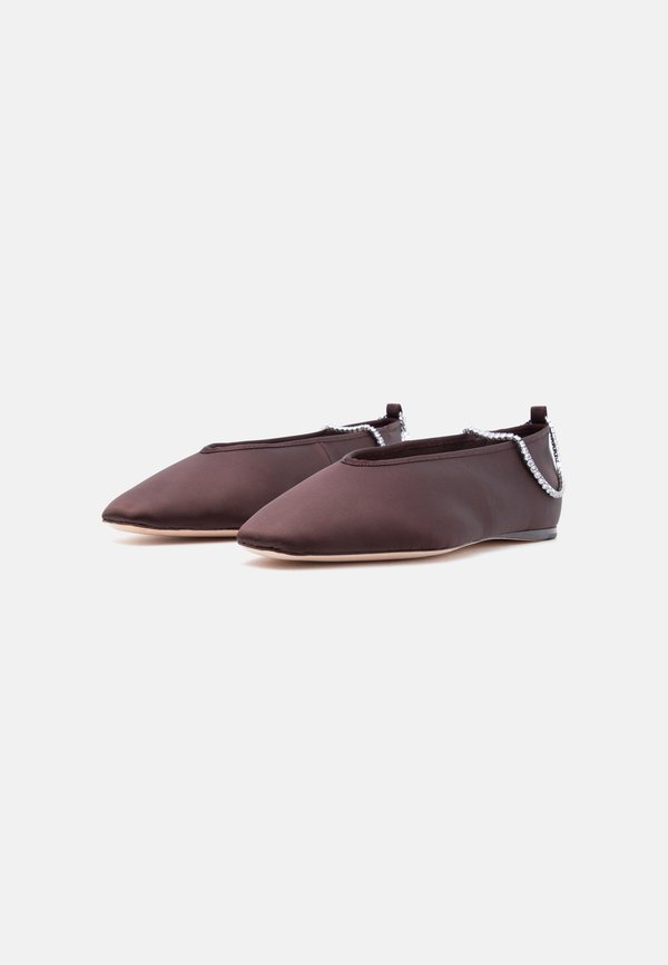 Loeffler Randall EMERY FLAT
