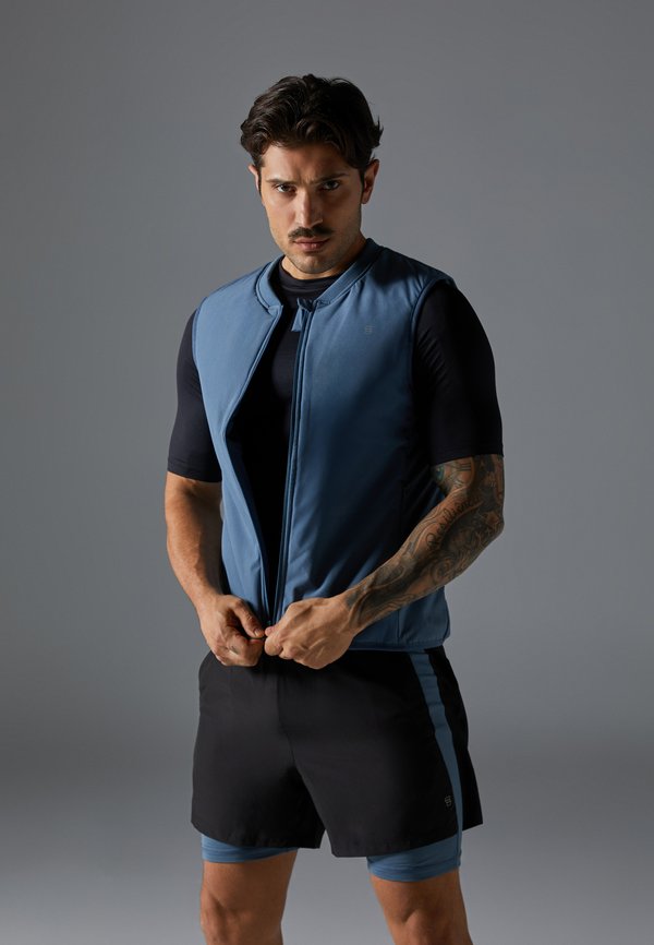 Pier One Sport by Zalando SLEEVELESS ZIP UP TRAINING GILET WITH POCKETS
