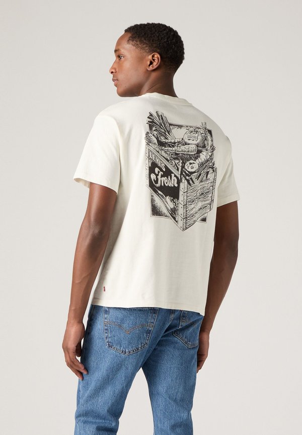 Levi's® VINTAGE FIT GRAPHIC TEE