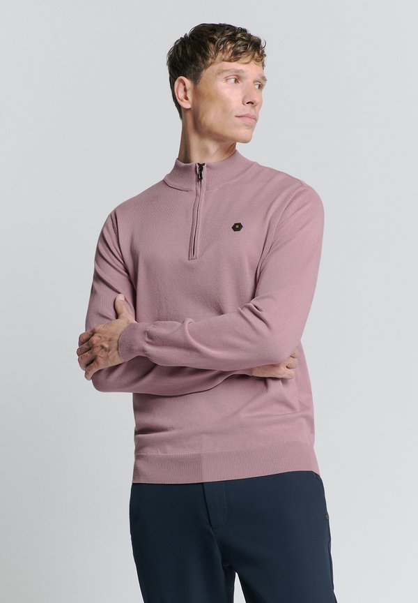 NO EXCESS HALF-ZIP