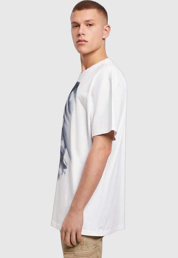 Upscale by Mister Tee 4 AM OVERSIZE TEE