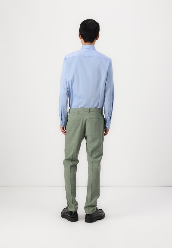 Isaac Dewhirst NOTCH SUIT SLIM