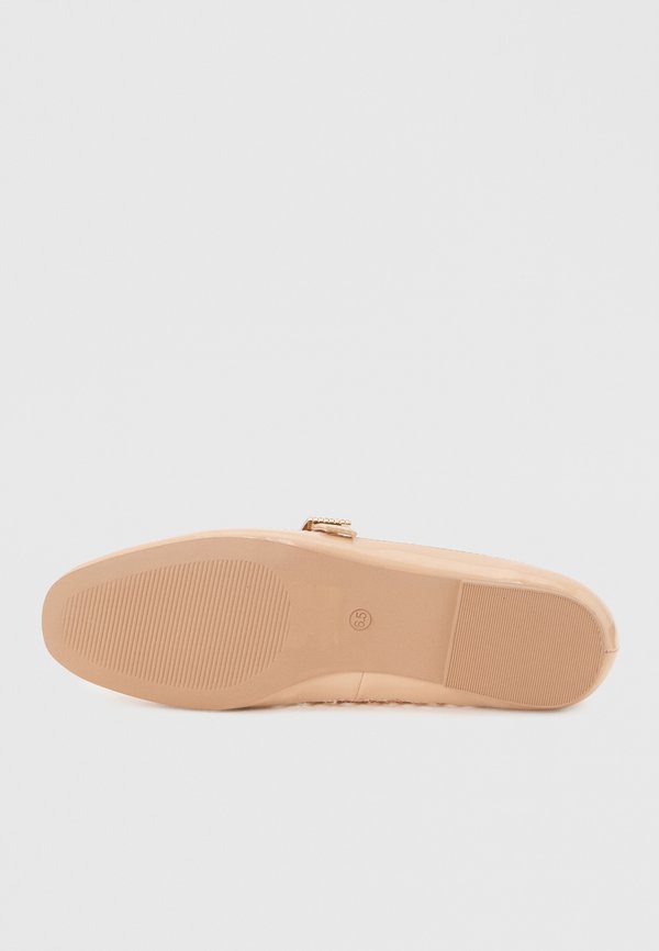 Steve Madden WELL DONE