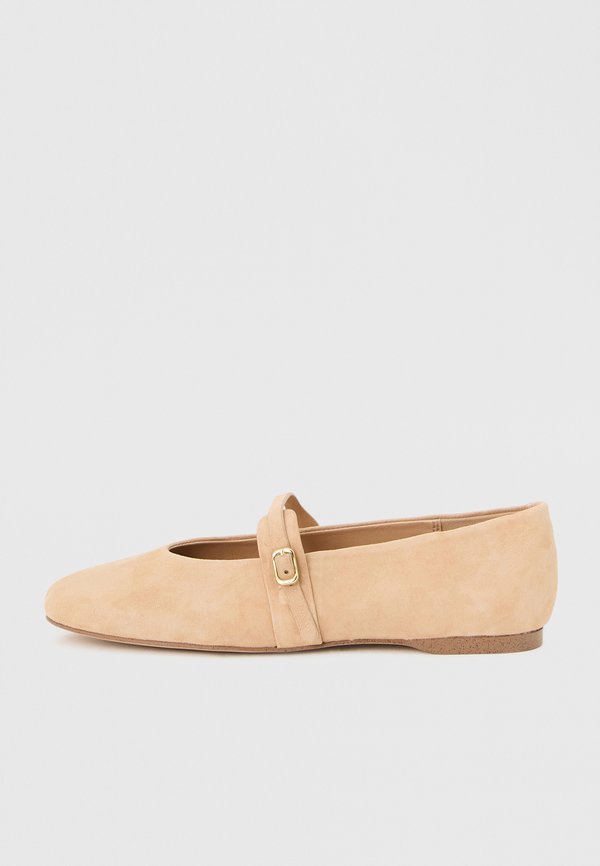 Steve Madden REJOICE