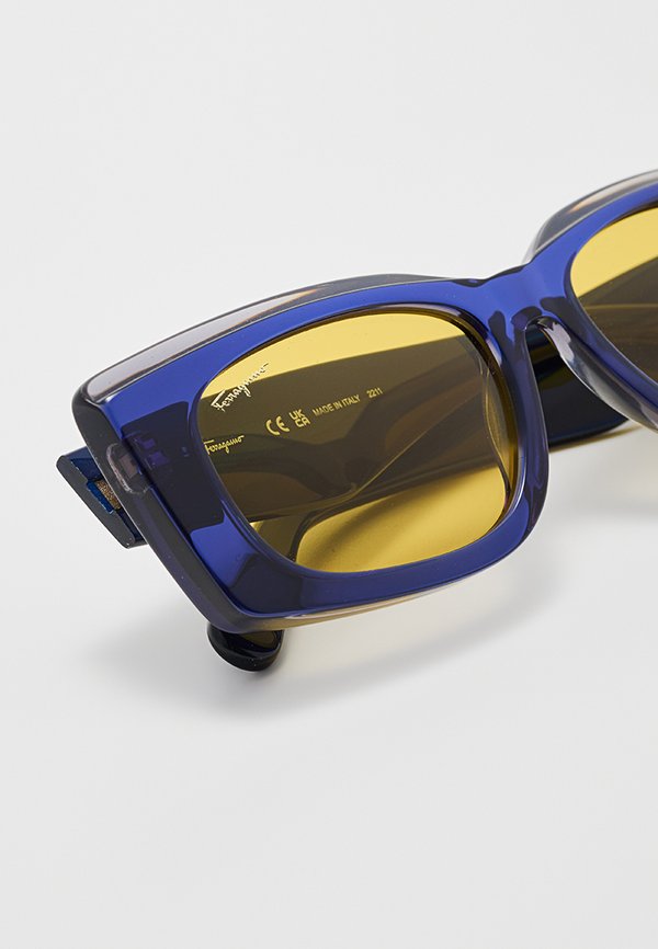 FERRAGAMO
