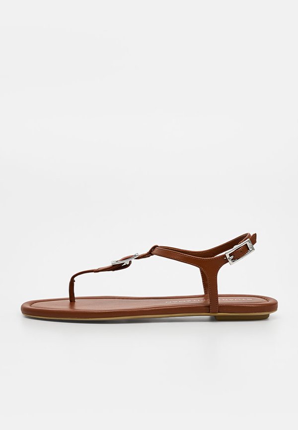 Stuart Weitzman GEORGIE