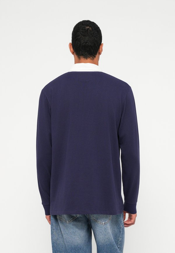 Hackett London