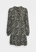 Vero Moda Petite VMCAITLYNN DRESS