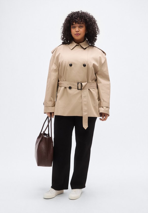 Tommy Hilfiger Curve CURVE BELTED RELAXED SHORT TRENCH COAT