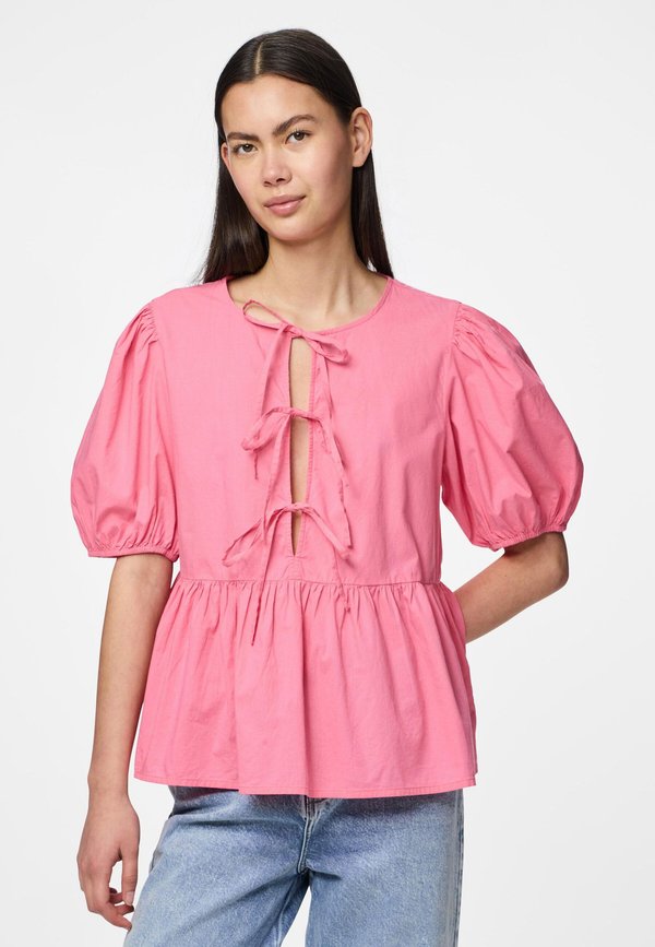 Pieces Short Sleeved PCJOLLY Tie