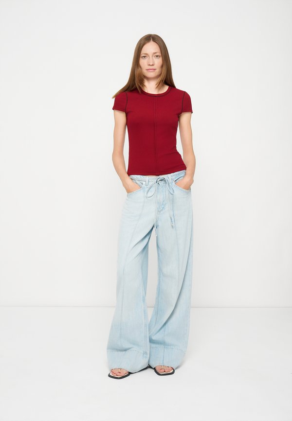 DKNY