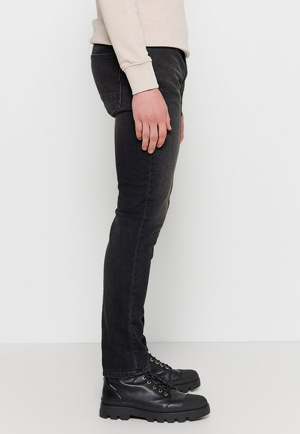 Denham RAZOR