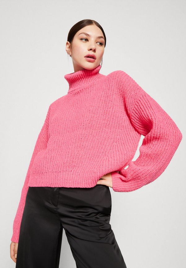 Pieces PCNUSA T NECK