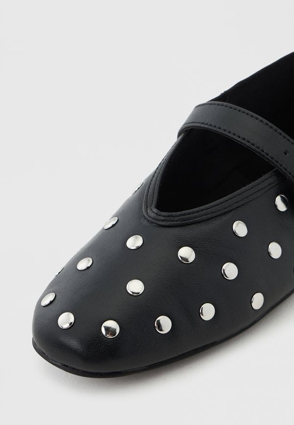 Steve Madden ARCHER