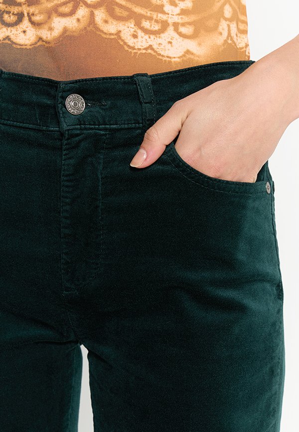 7 for all mankind