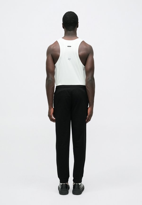 EA7 Emporio Armani TRAIN LOGO SERIES PANTS COFT