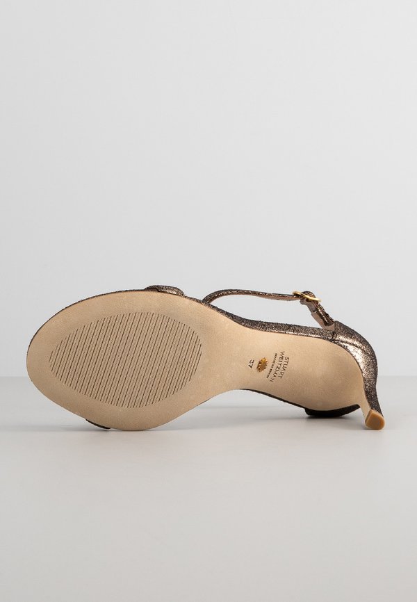 Stuart Weitzman NUNAKEDSTRAIGHT