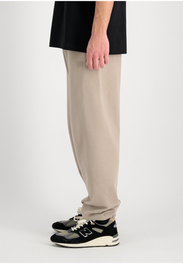 Alpha Industries ESSENTIALS JOGGER