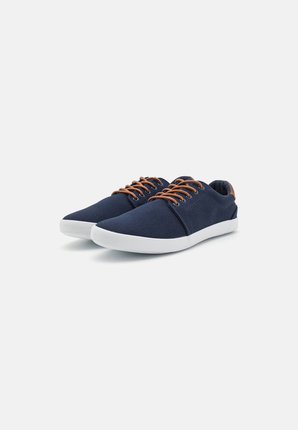 Pier One by Zalando