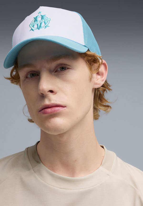 Puma OLYMPIQUE DE MARSEILLE KING TRUCKER CAP UNISEX - Cap - white-team aqua
