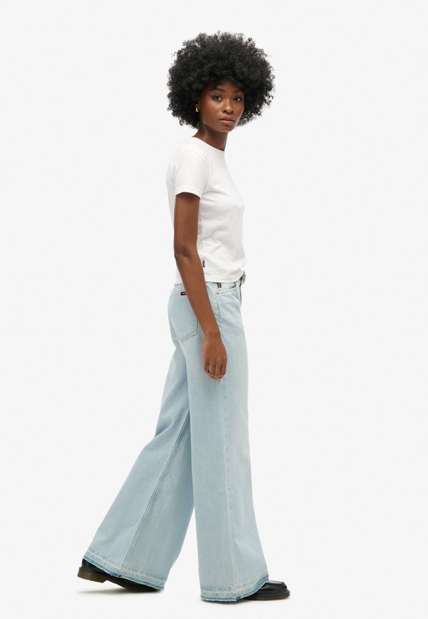 Superdry & Co HEM WIDE LEG