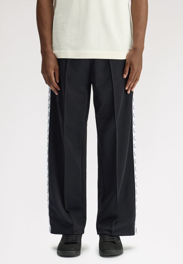 Fred Perry WIDE LEG TRACK PANT