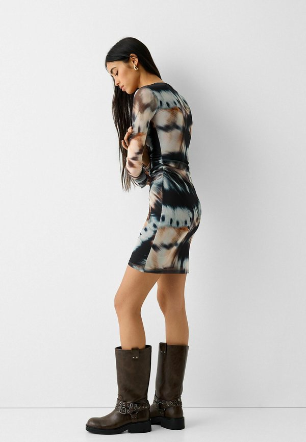 Bershka ASYMMETRIC